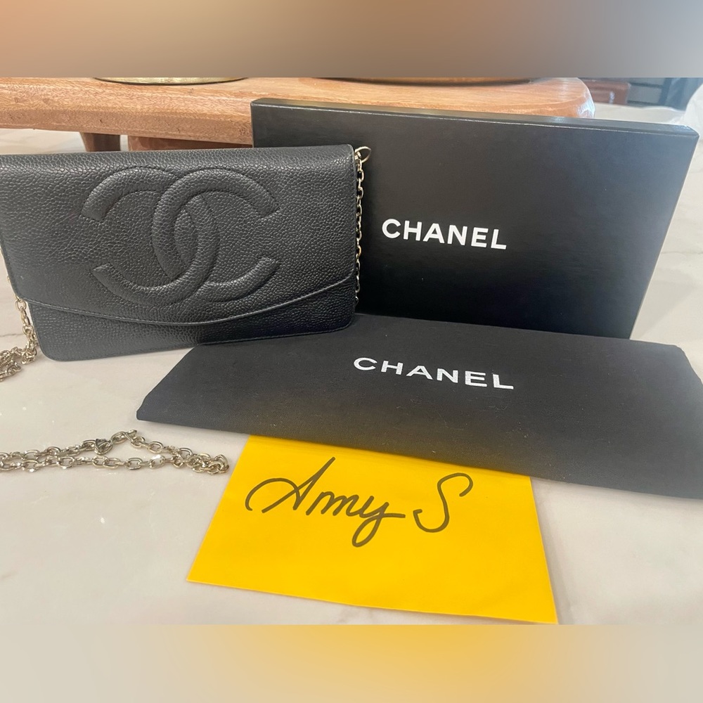 Channel Wallet w/added Chain Strap